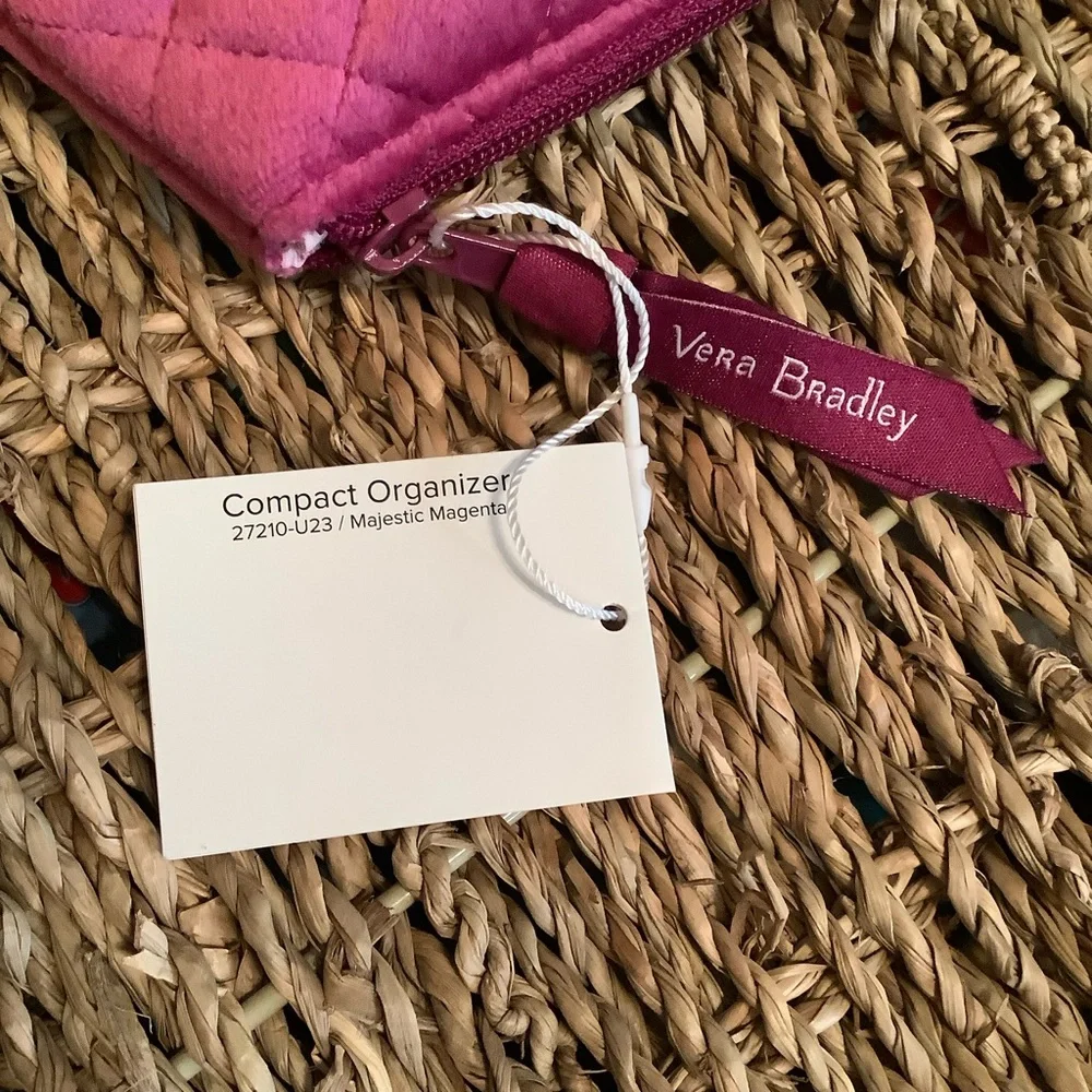 Vera Bradley Muted Pink Compact Organizer. - Picture 8 of 8